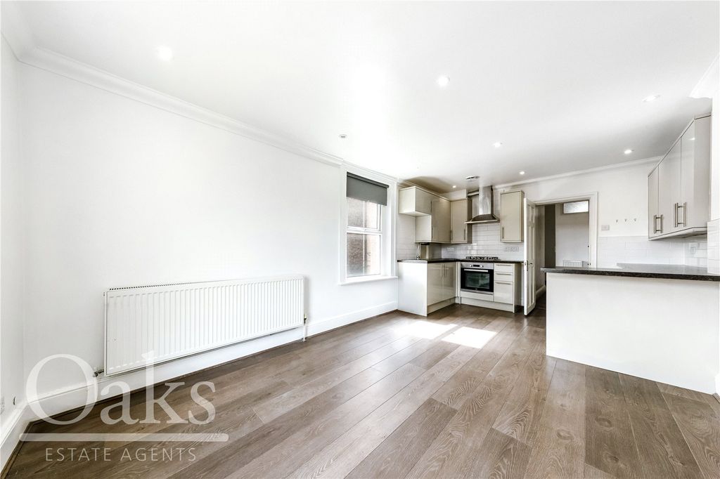 Property photo 3 of 8 Picture No. 04