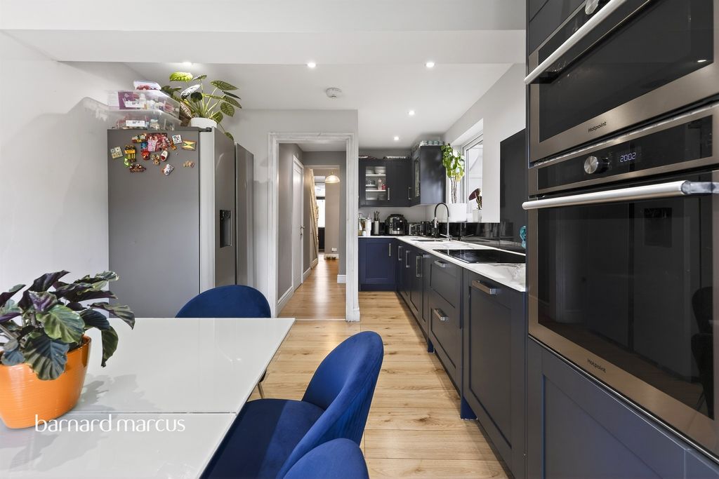 Property photo 3 of 23