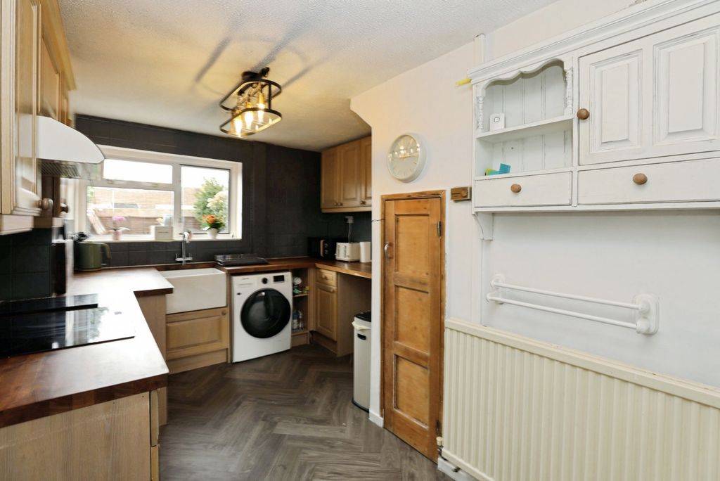 Property photo 2 of 11 Pbox-Img.Jpg