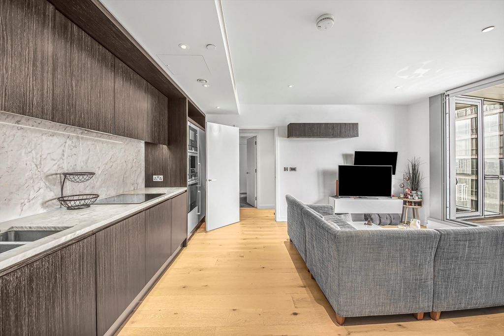 Property photo 2 of 24 Image