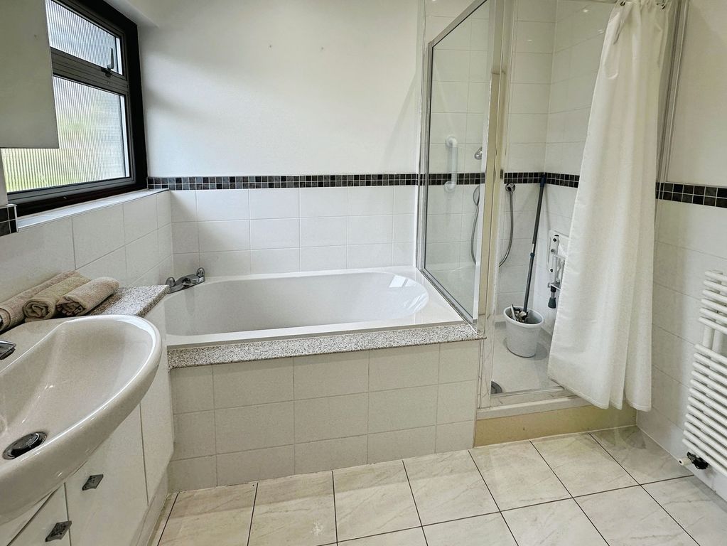 Additional image 8 of 4 bed bungalow for saleWind Street, Laleston CF32