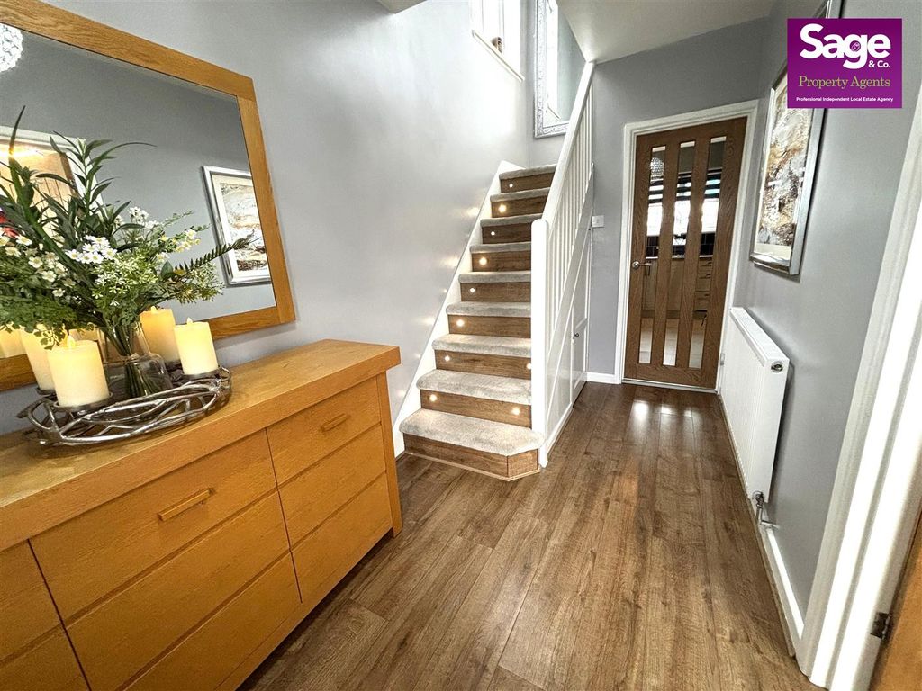 Property photo 3 of 30 Image00056.Jpeg