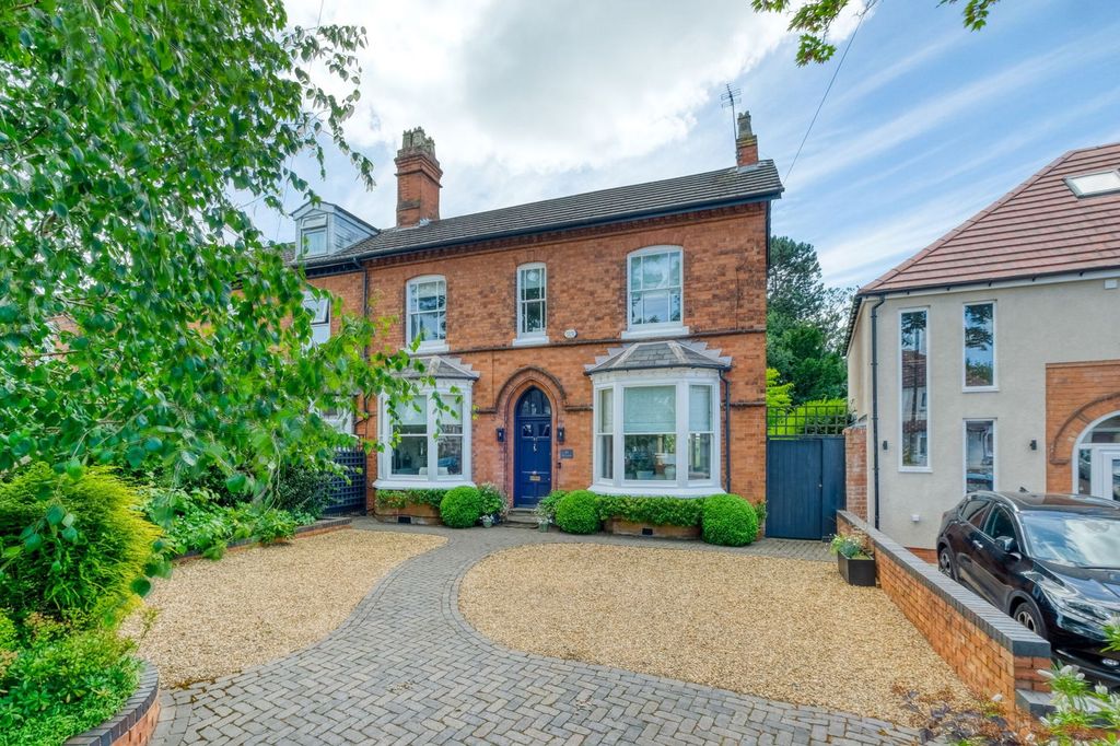 Property photo 1 of 19