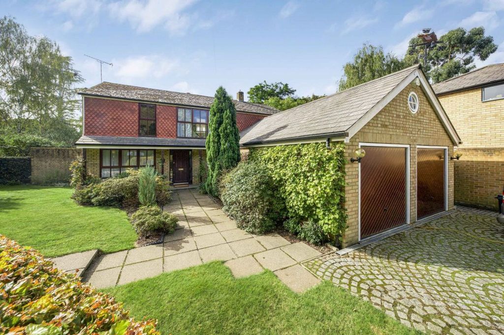 Property photo 1 of 24