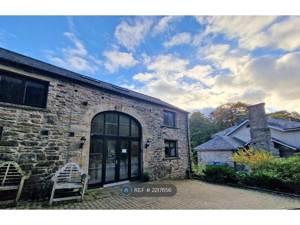 Property photo 1 of 18 Exterior