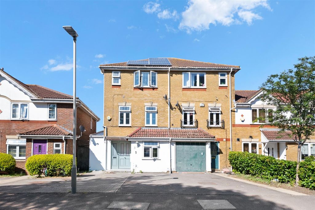 Property photo 1 of 23