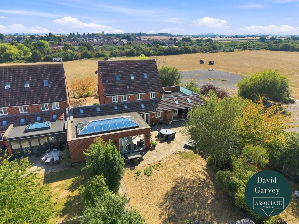 Property photo 2 of 30 6_005_Dji_20260810155357_0508_d.Jpg