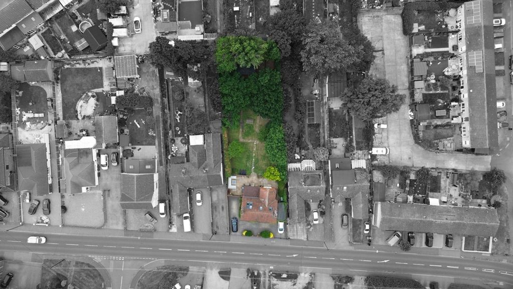 Property photo 2 of 38