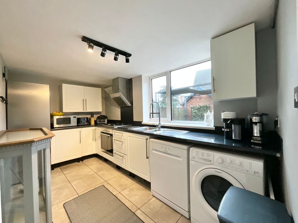 Property photo 2 of 20