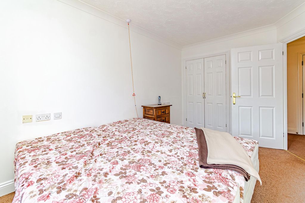 Property photo 3 of 8