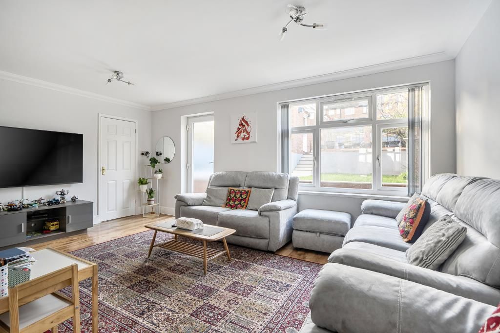 Property photo 2 of 21 Reception