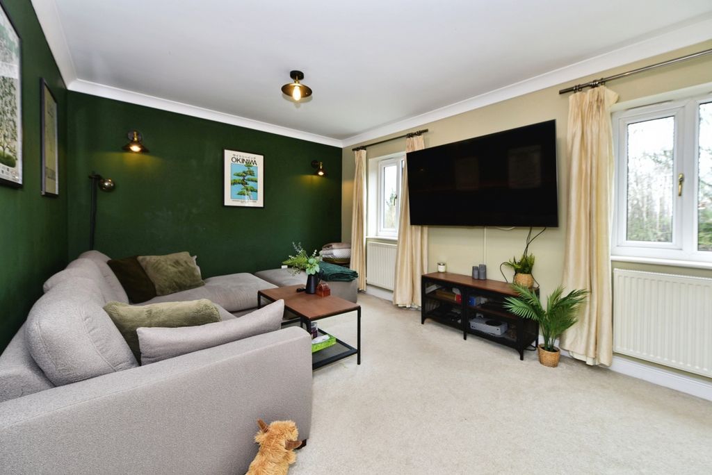 Property photo 2 of 21 Pbox-Img.Jpg