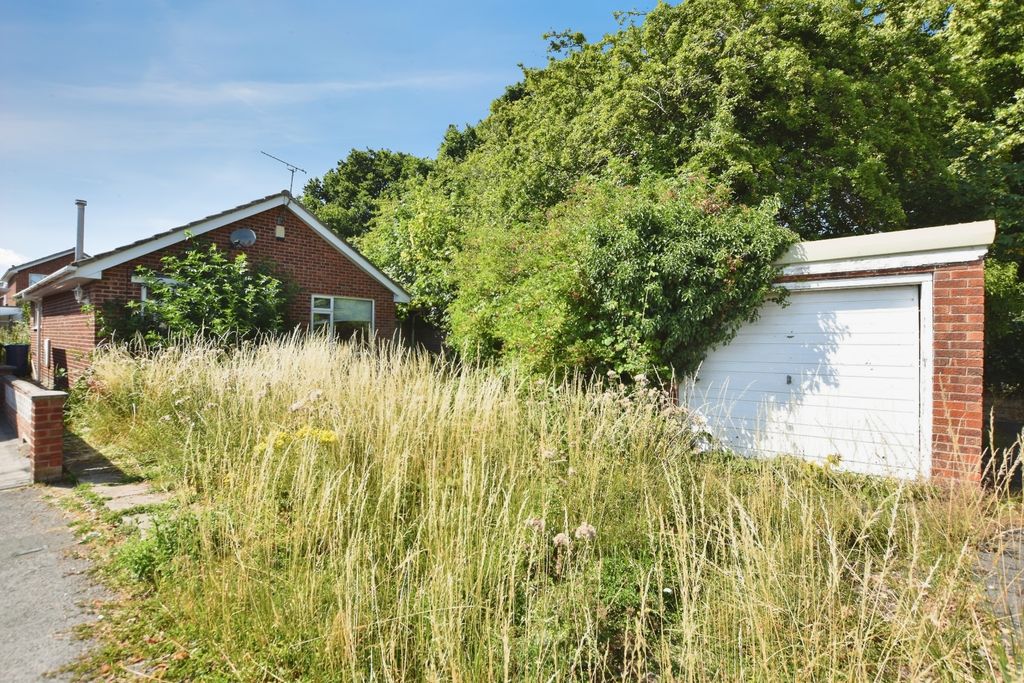 Property photo 1 of 9 External