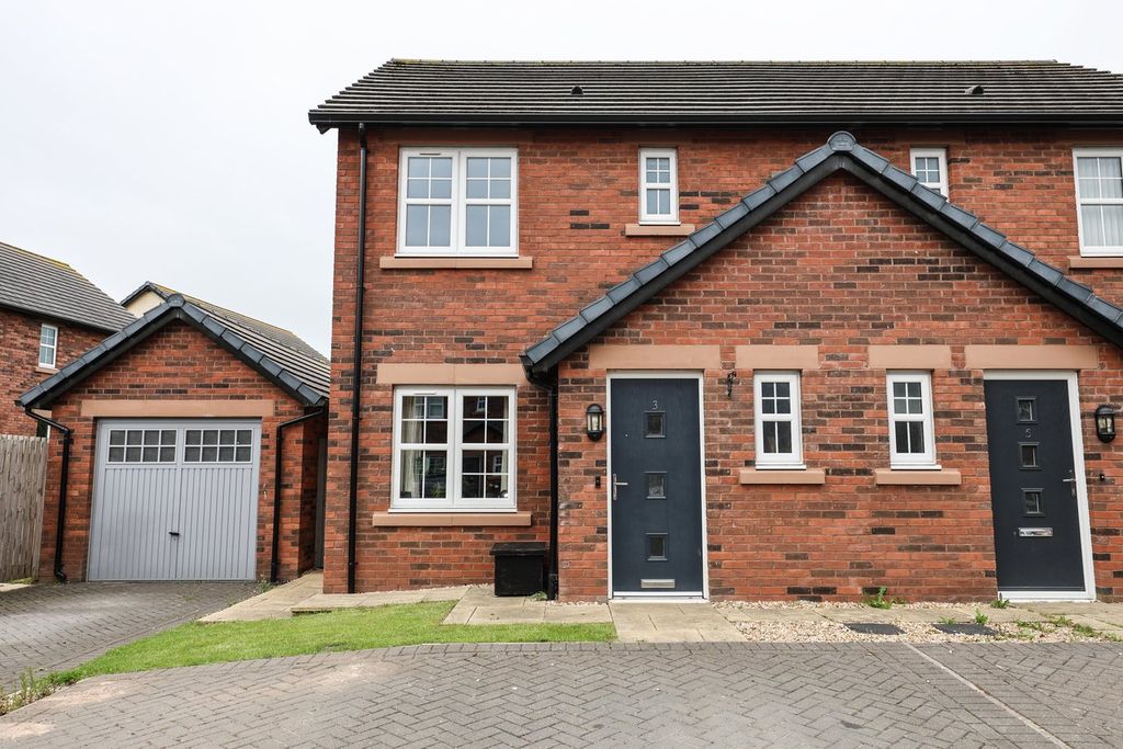Property photo 1 of 15 External