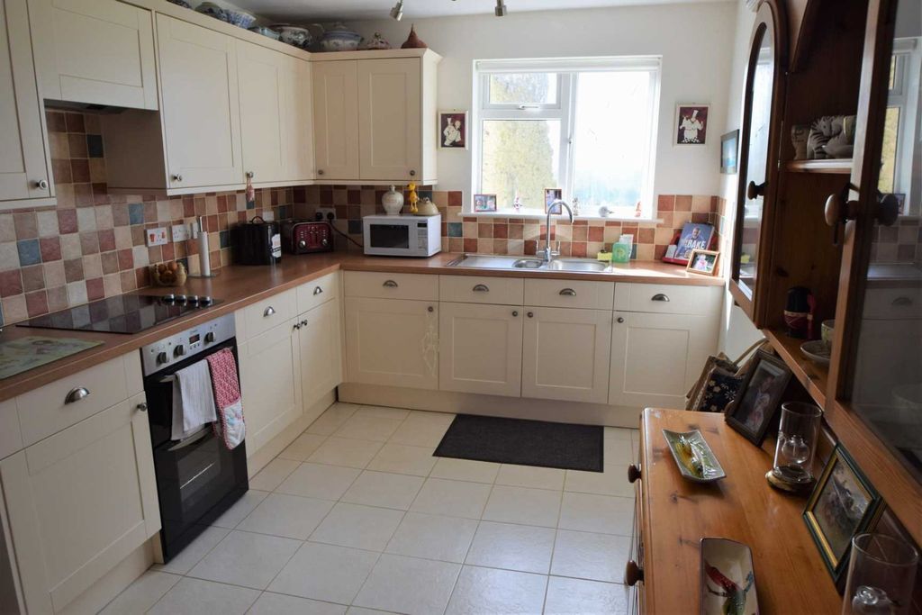 Property photo 2 of 13 Picture No. 03