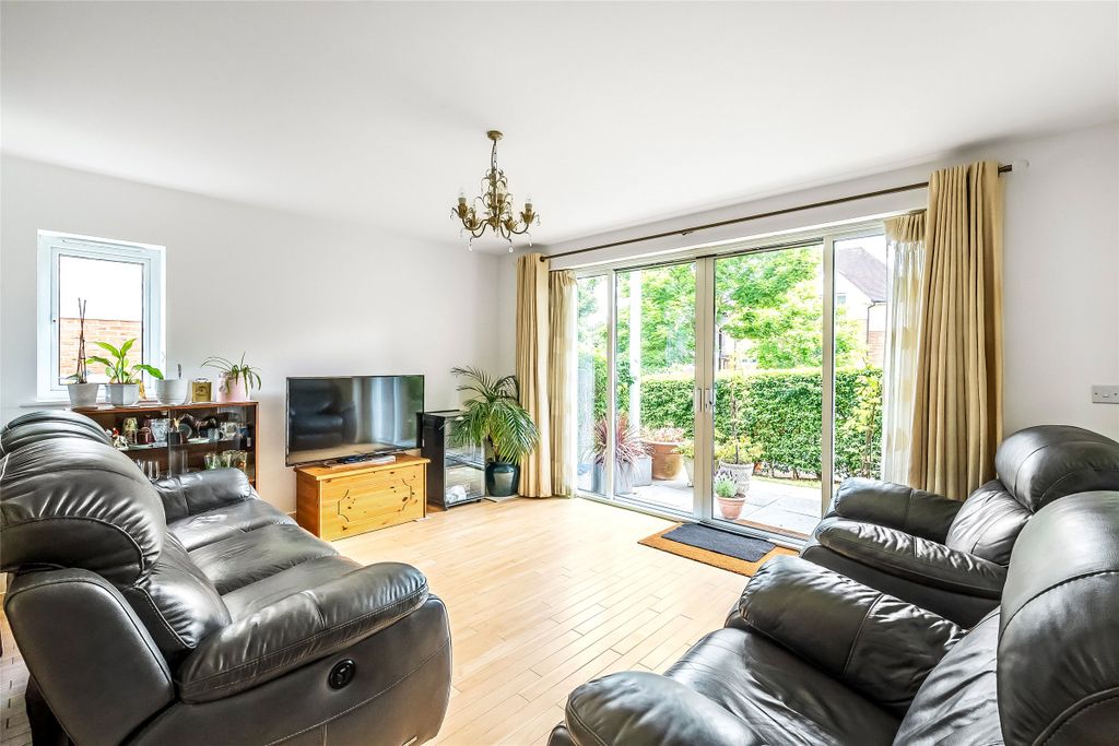 Property photo 2 of 13 Picture No. 10