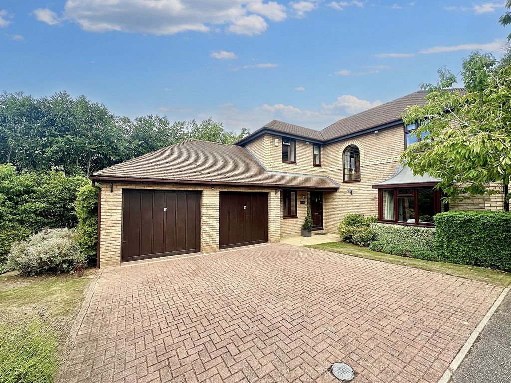 Property photo 1 of 33