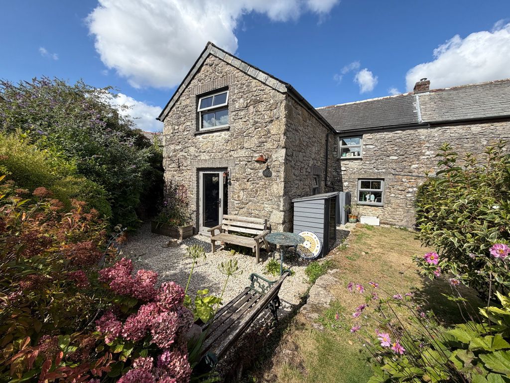 Property photo 1 of 33