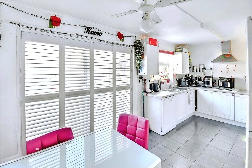 Property photo 2 of 10 Picture No. 18