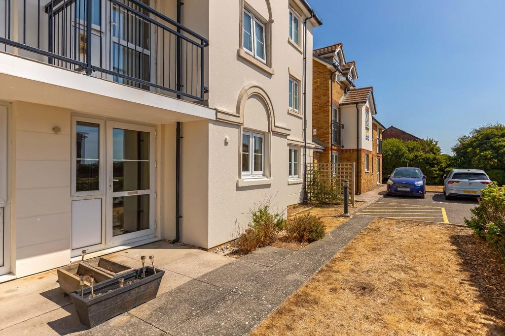 Property photo 1 of 13 Beachville Court_9.Jpg