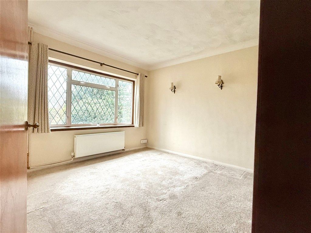 Property photo 1 of 12 Bedroom 1