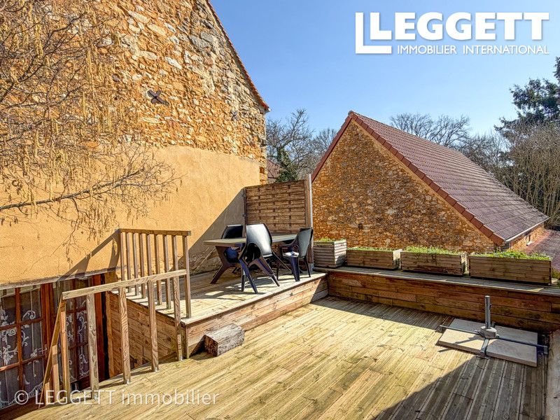 Property photo 2 of 10