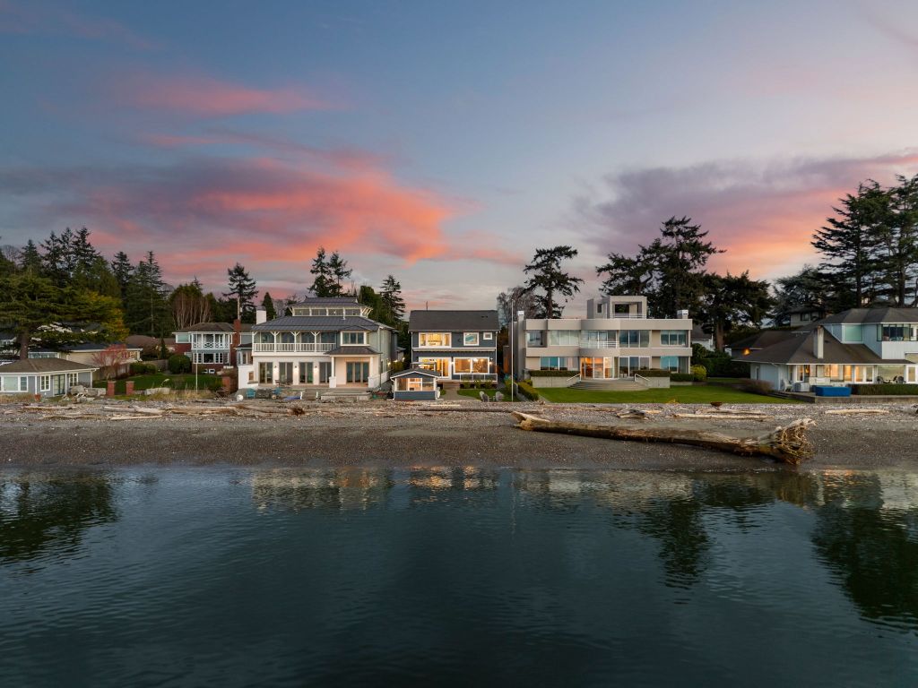 Property photo 1 of 96