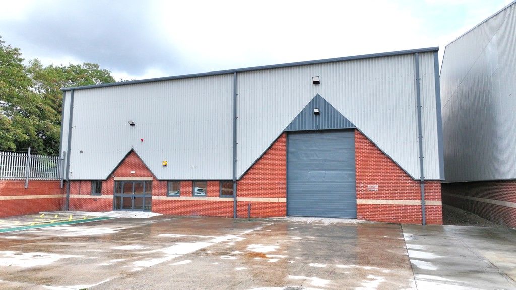 Property photo 1 of 8 Photo 13