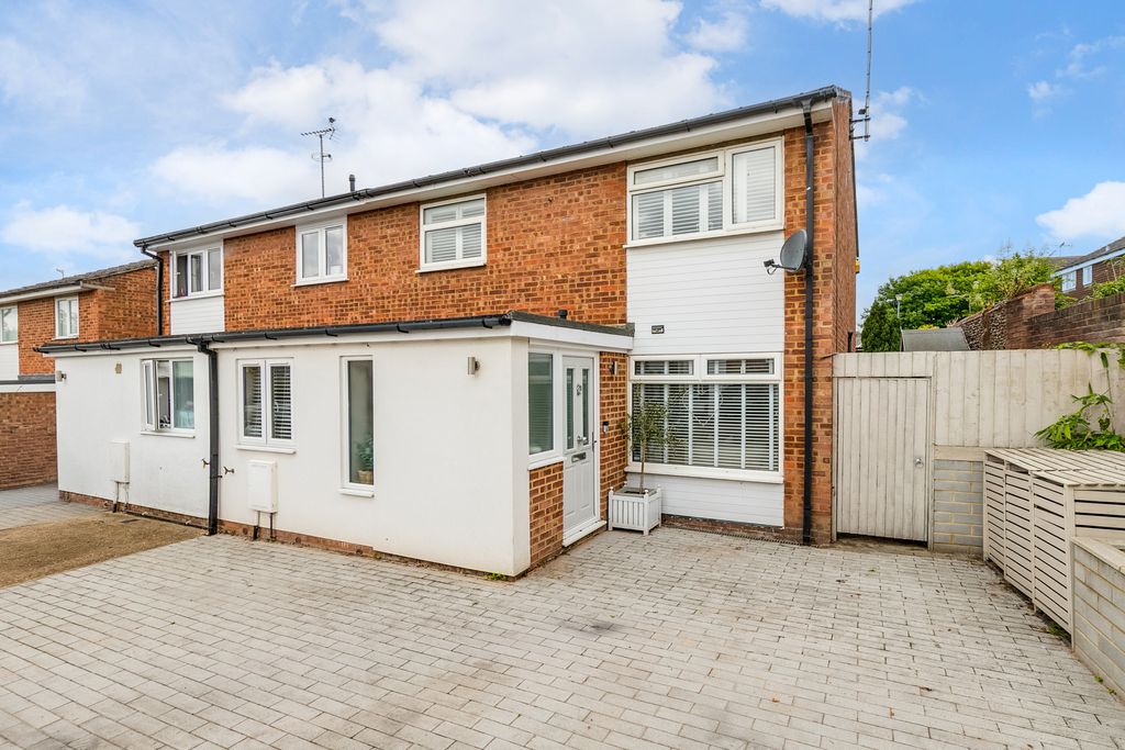 Property photo 1 of 17