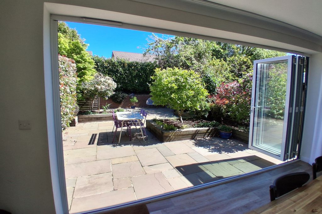 Property photo 3 of 14