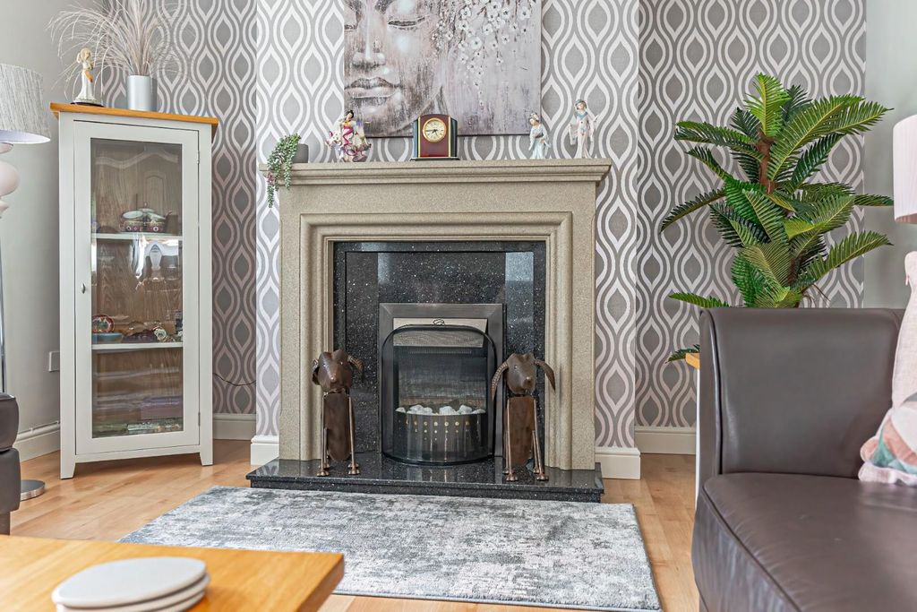 Property photo 3 of 29