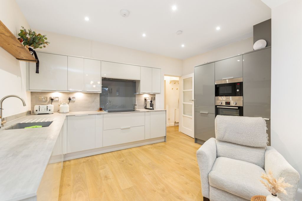 Property photo 3 of 12 Property Image 3