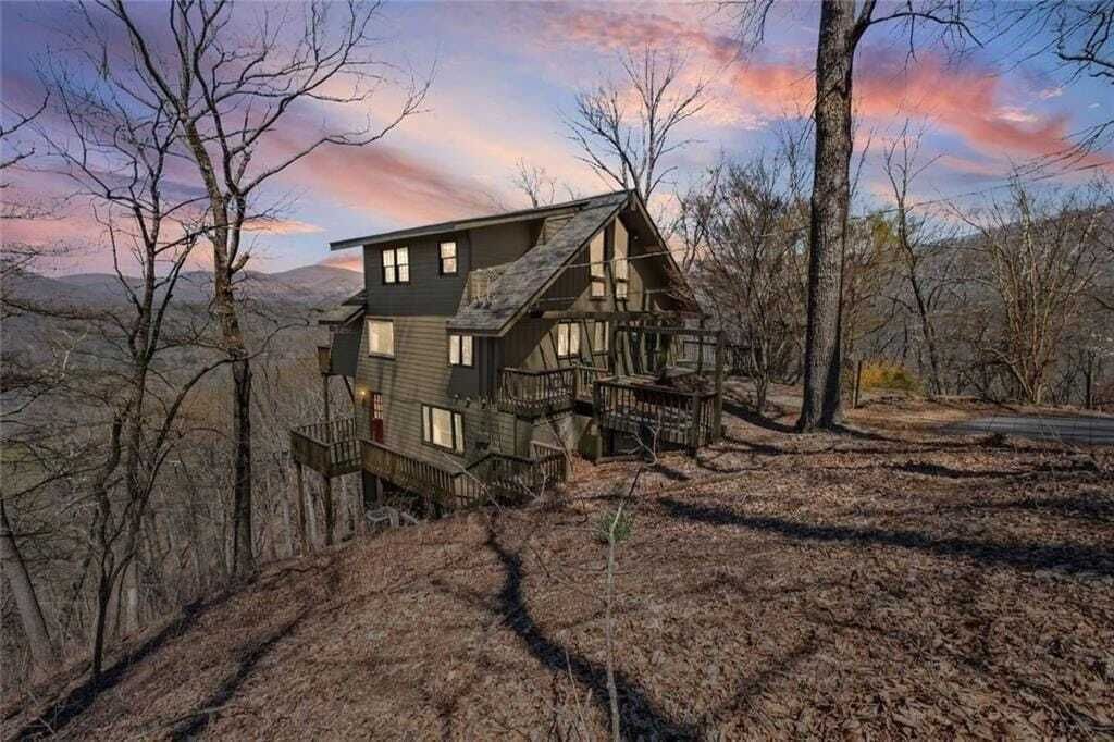 Property photo 1 of 31