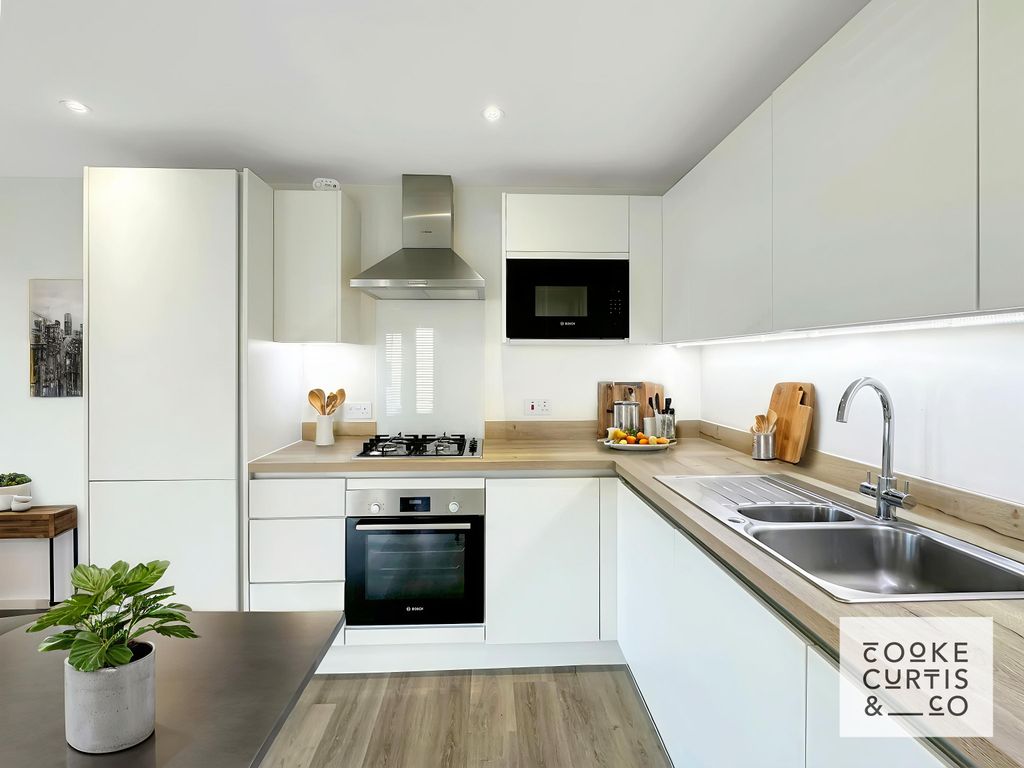 Property photo 3 of 22 82B8E0913Fd9E0Dd4584658B6De57d920463d257Kitchenmodern1