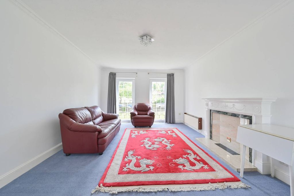 Property photo 1 of 21