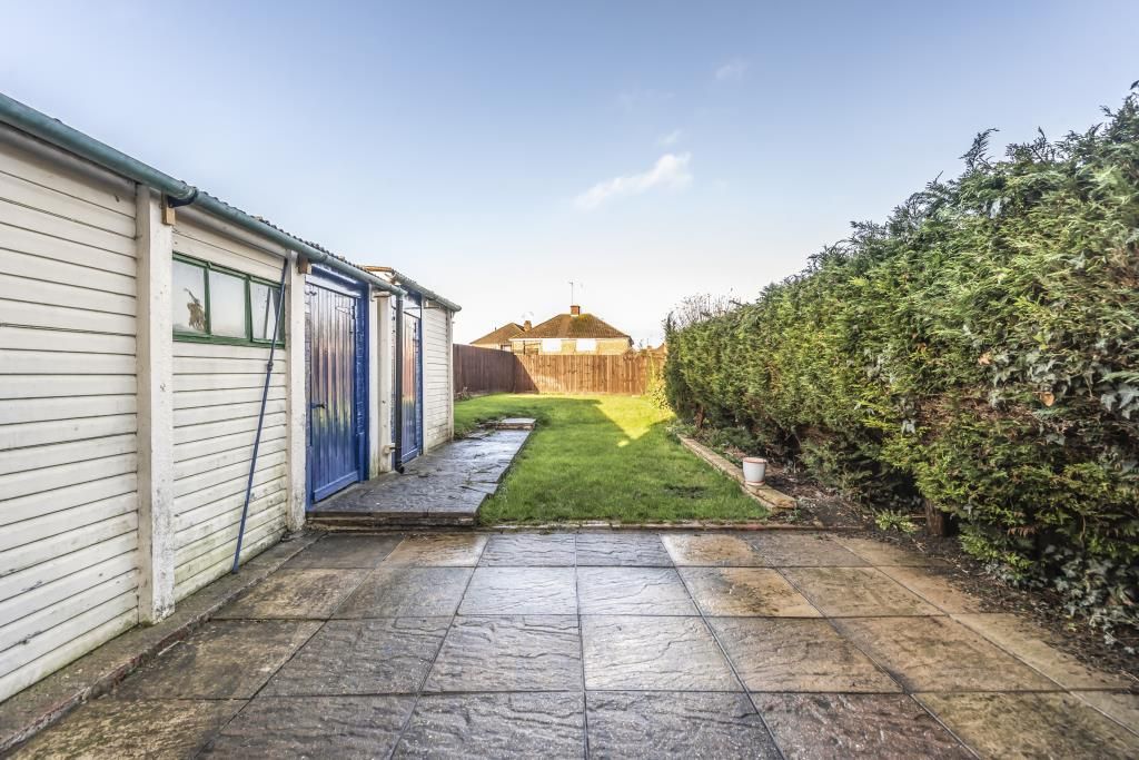 Property photo 2 of 11 Outside View