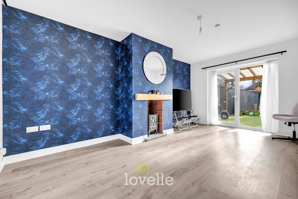 Property photo 2 of 20