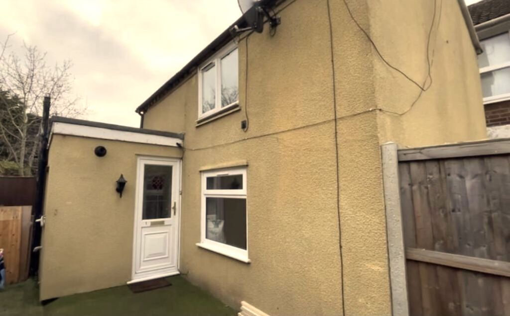 Property photo 2 of 9 Exterior