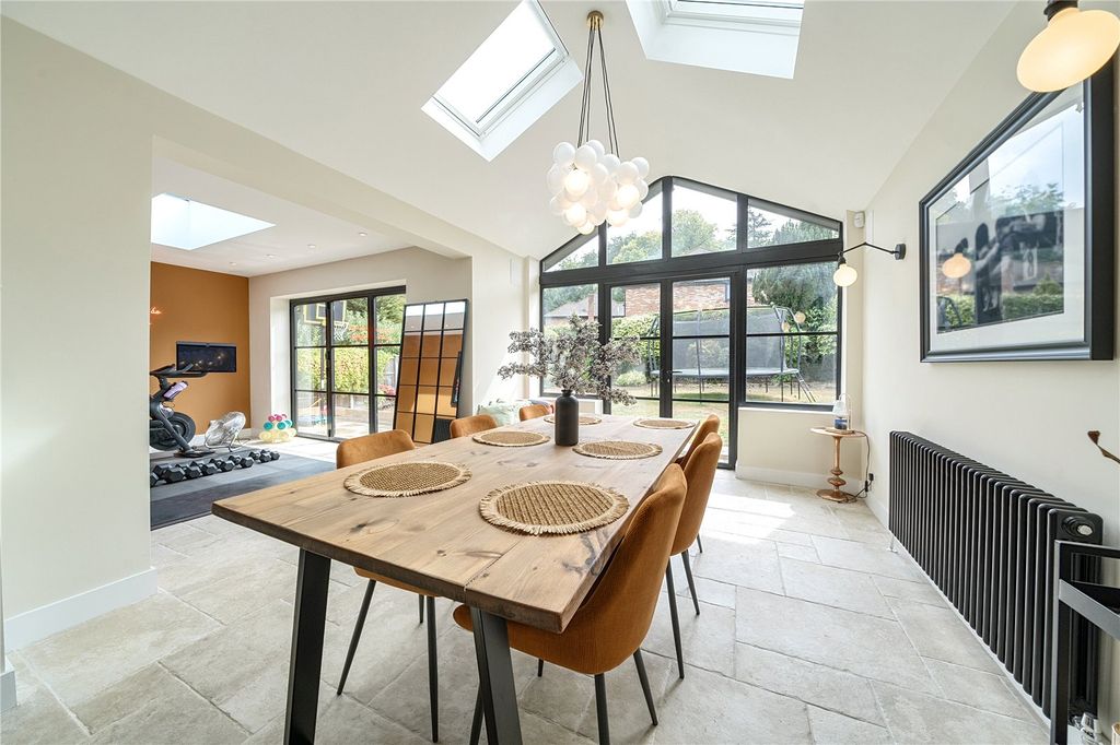 Property photo 3 of 32 Picture No. 23