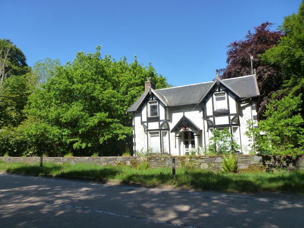 Property photo 1 of 8