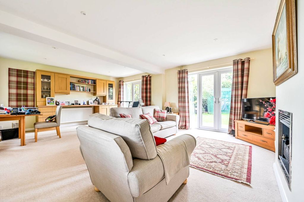 Property photo 3 of 18