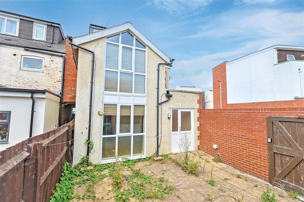 Property photo 1 of 5