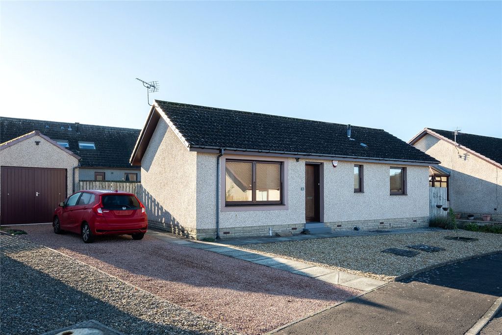Property photo 2 of 19 Picture No. 03