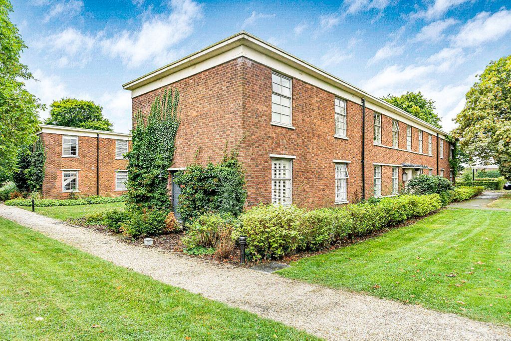 Property photo 1 of 20 Front