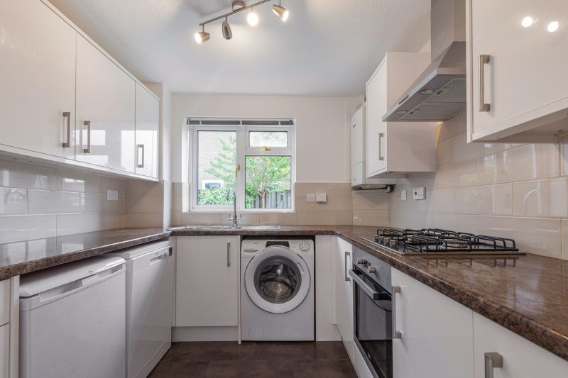 Property photo 3 of 14 Kitchen