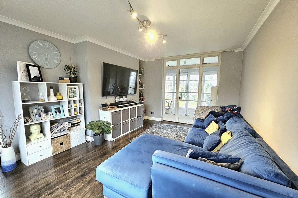 Property photo 2 of 16 Picture No. 19