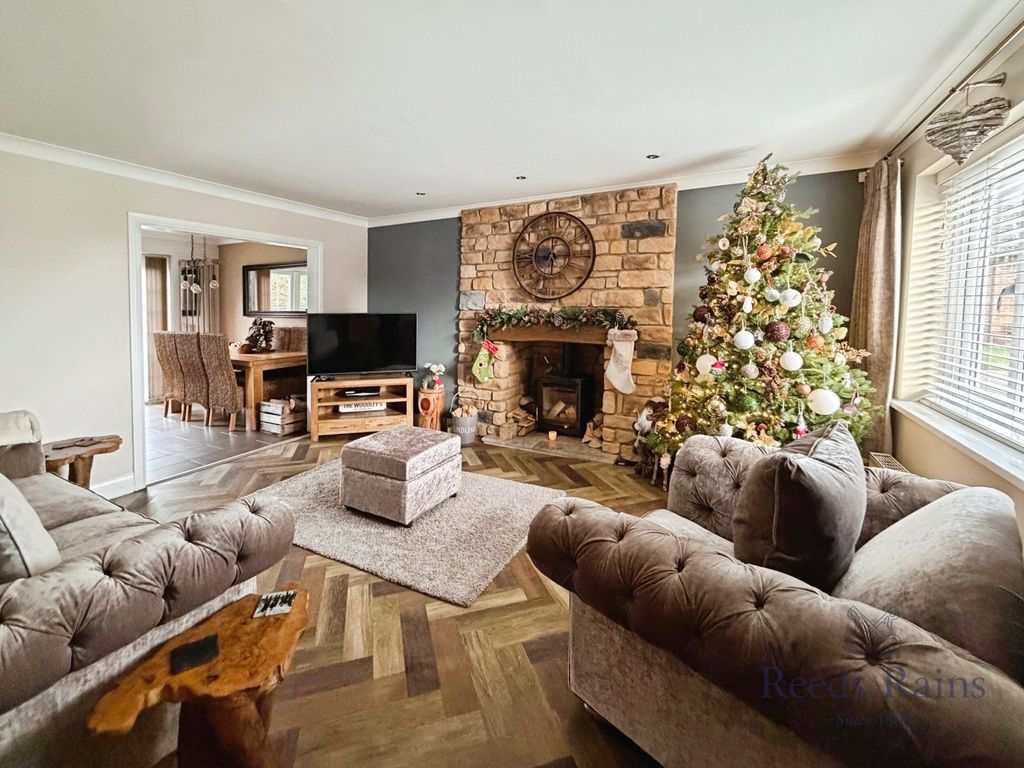 Property photo 2 of 15 Picture No. 01