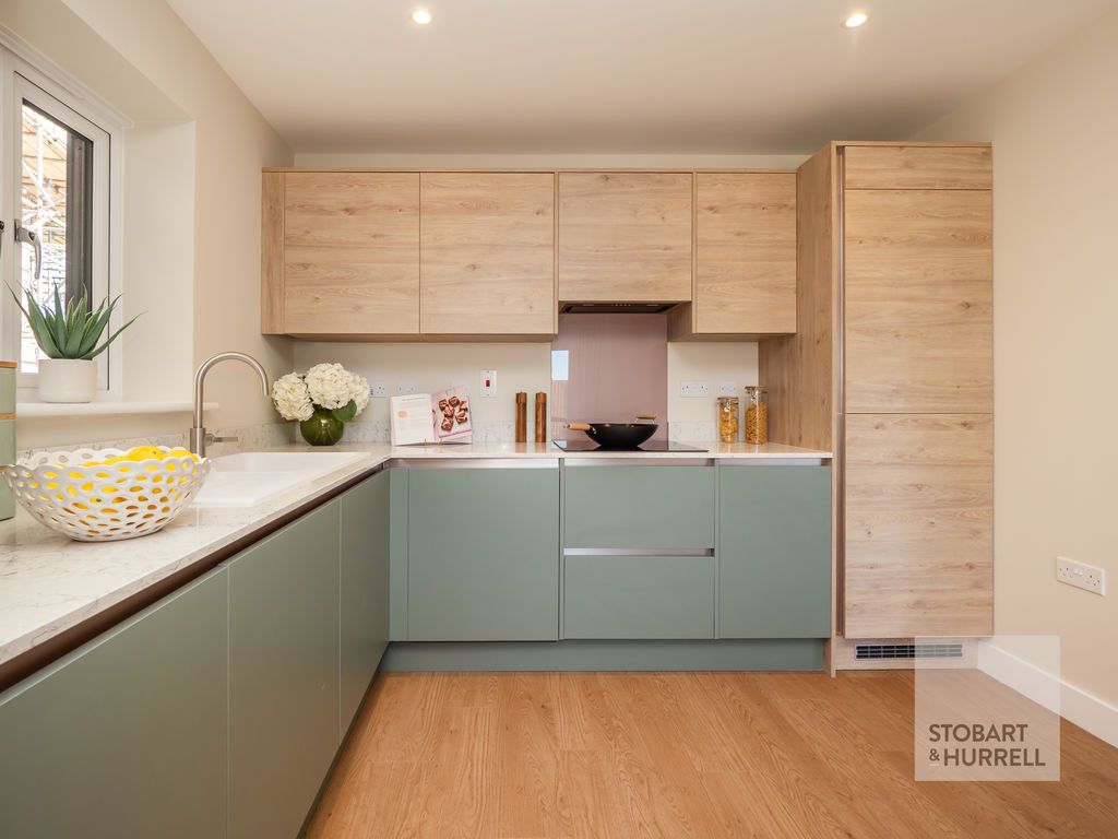 Property photo 2 of 16 Kitchen