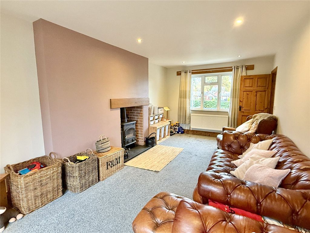 Property photo 3 of 16 Picture No. 02