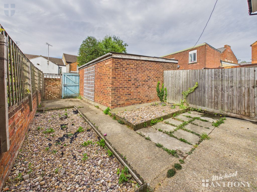 Property photo 3 of 8 Cam03852G0-Pr0751-Still007